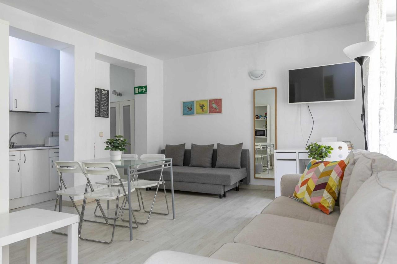 Ferienwohnung Acogedor Y Centrico Estudio Madrid Exterior foto