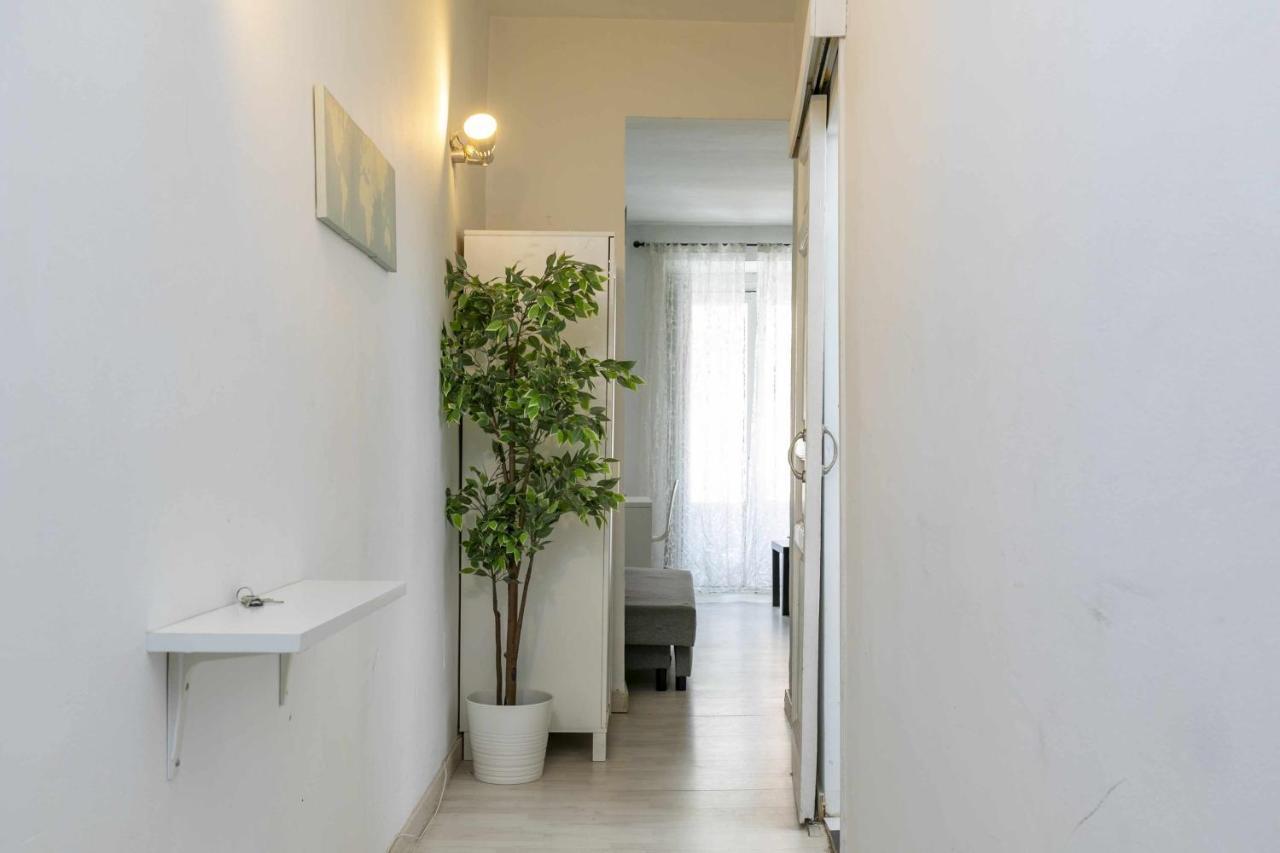 Ferienwohnung Acogedor Y Centrico Estudio Madrid Exterior foto